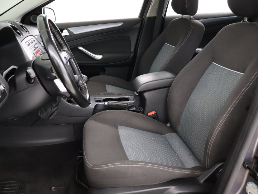 Ford Mondeo, 2012