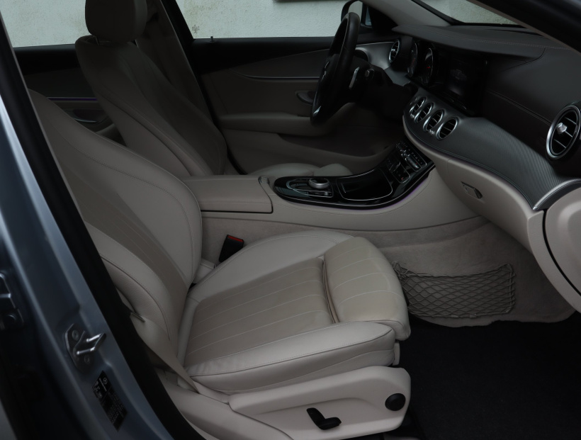 Mercedes-Benz E, 2016