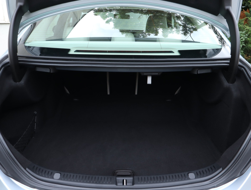 Mercedes-Benz E, 2016