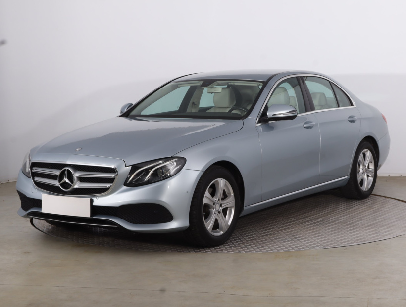 Mercedes-Benz E, 2016