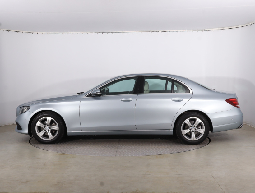 Mercedes-Benz E, 2016