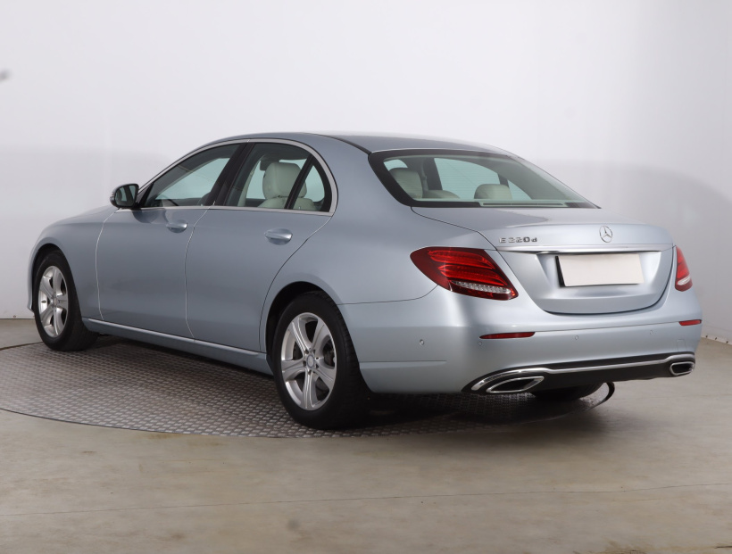 Mercedes-Benz E, 2016