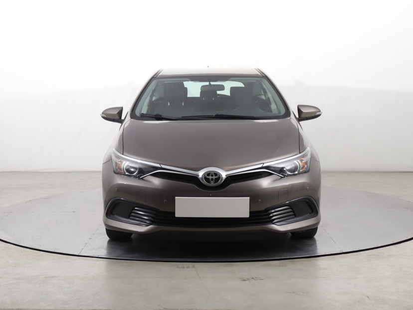 Toyota Auris, 2016