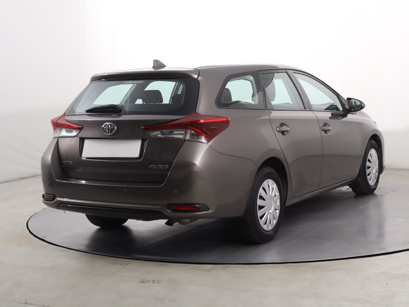 Toyota Auris, 2016