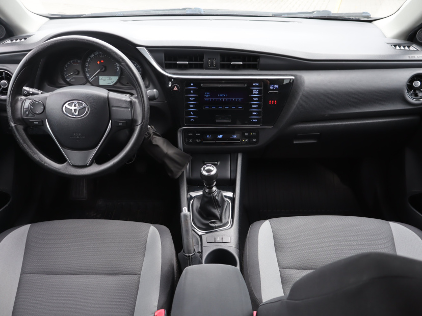 Toyota Auris, 2016