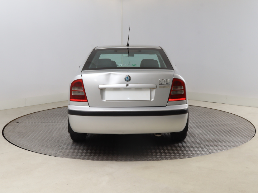 Škoda Octavia, 2002
