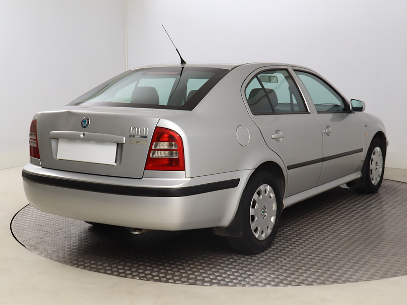 Škoda Octavia, 2002