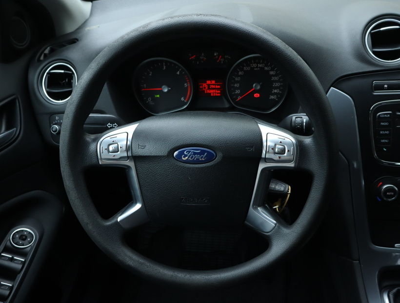 Ford Mondeo, 2013