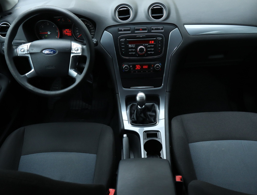 Ford Mondeo, 2013