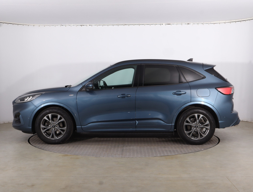 Ford Kuga, 2022