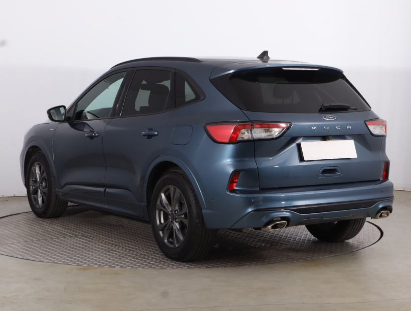 Ford Kuga, 2022