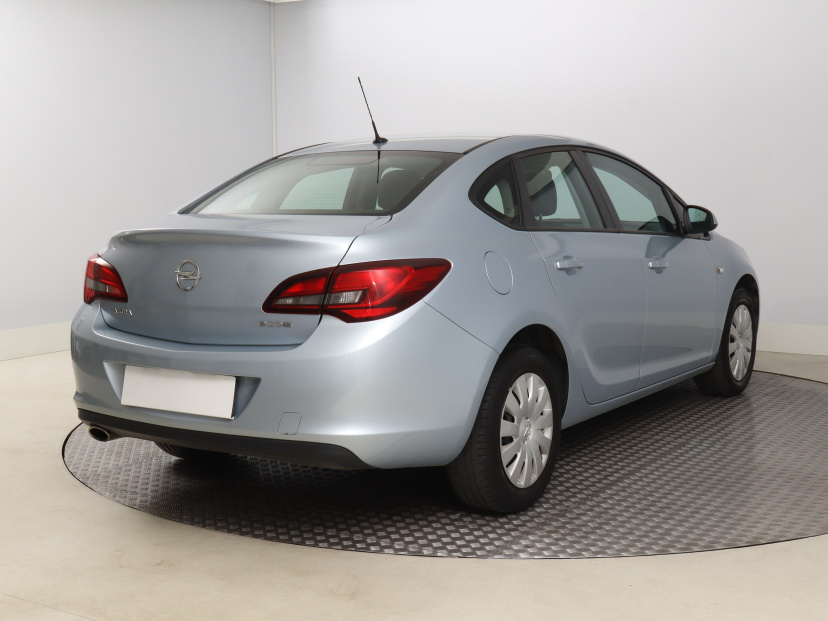 Opel Astra, 2015