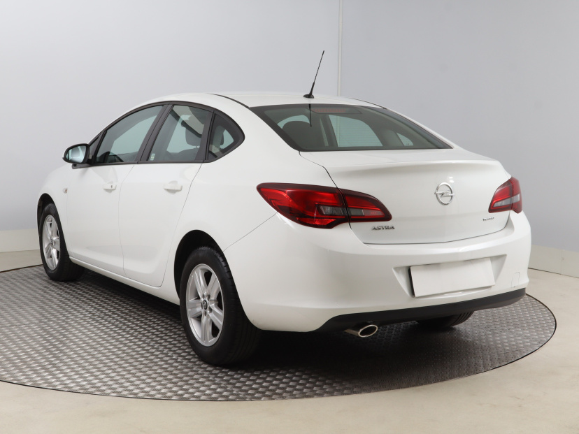 Opel Astra, 2019