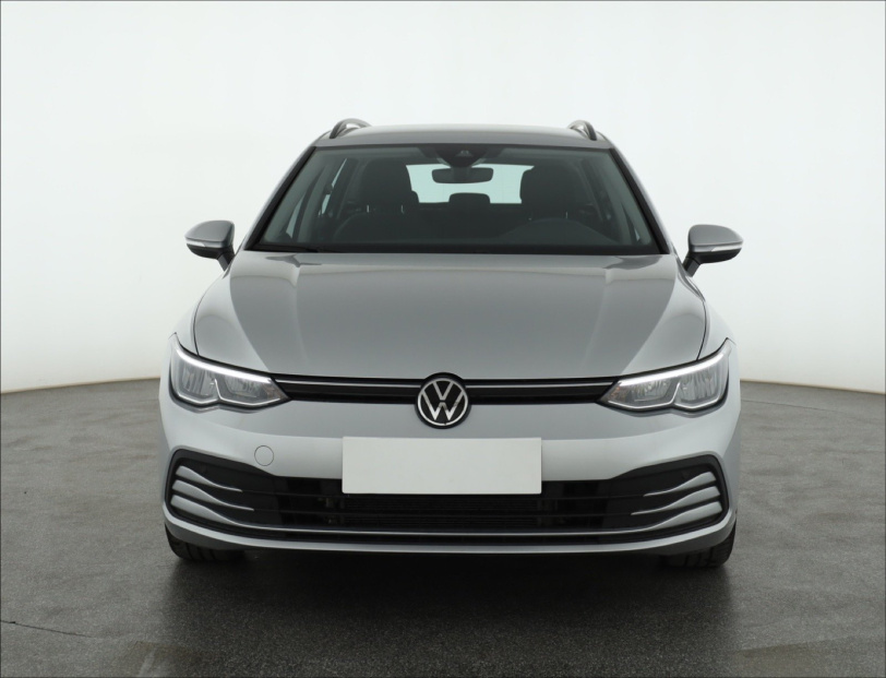 Volkswagen Golf, 2022
