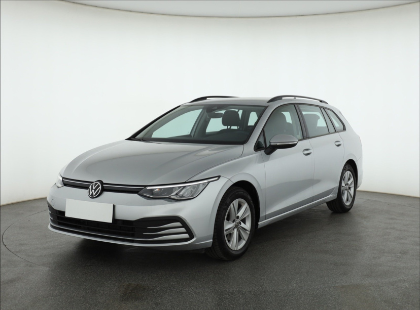 Volkswagen Golf, 2022