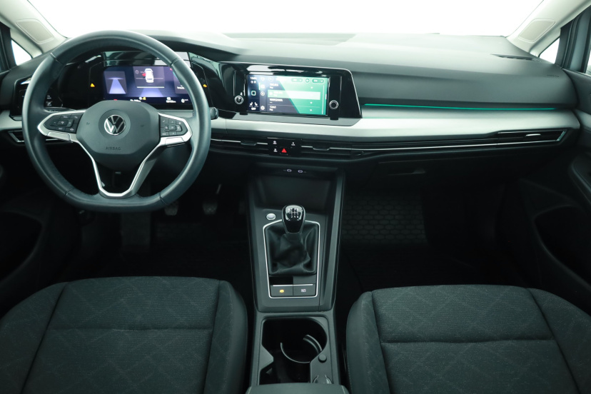 Volkswagen Golf, 2022