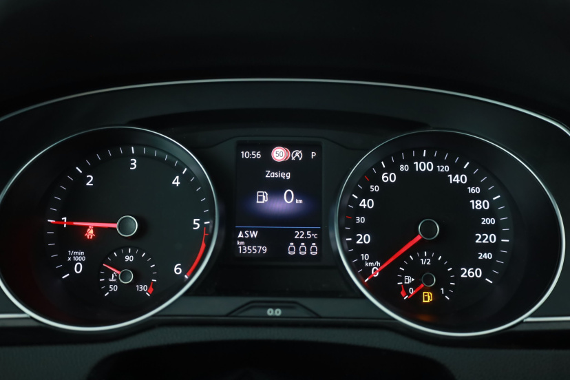 Volkswagen Passat, 2022