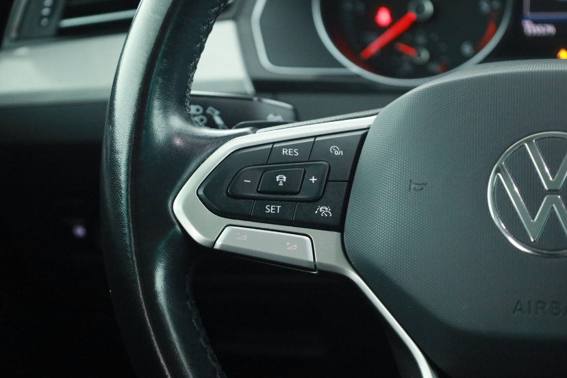 Volkswagen Passat, 2022