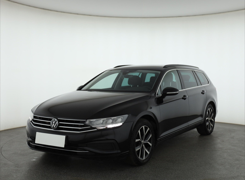 Volkswagen Passat, 2022