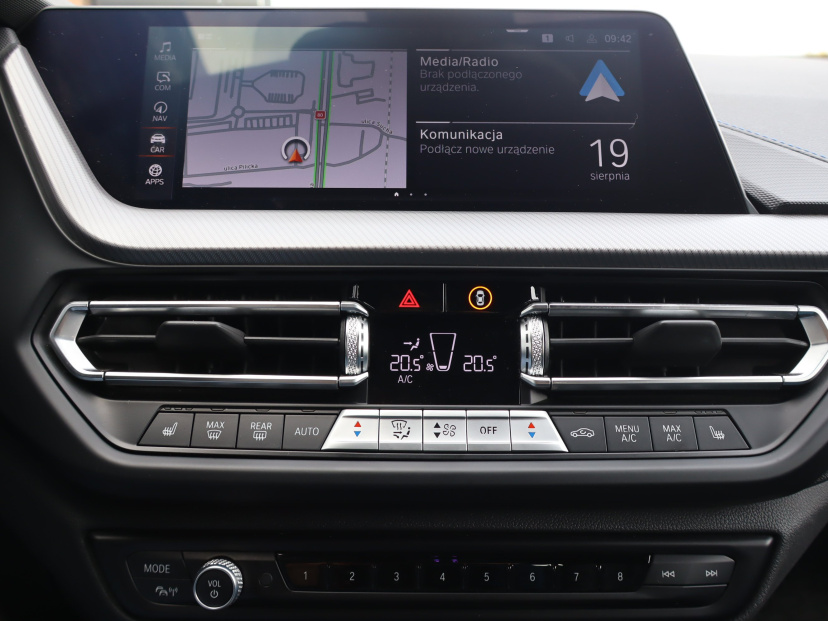 BMW 1, 2023