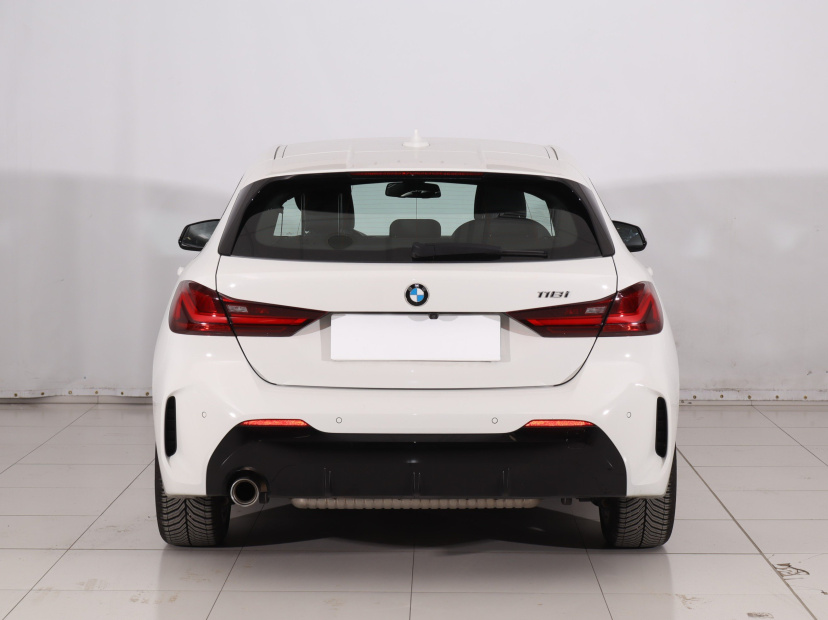 BMW 1, 2023