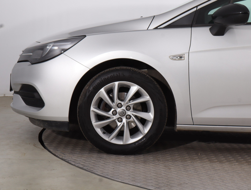 Opel Astra, 2021