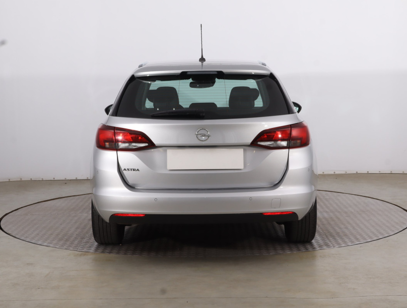 Opel Astra, 2021
