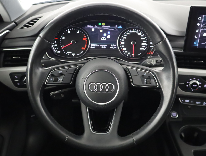 Audi A4, 2021