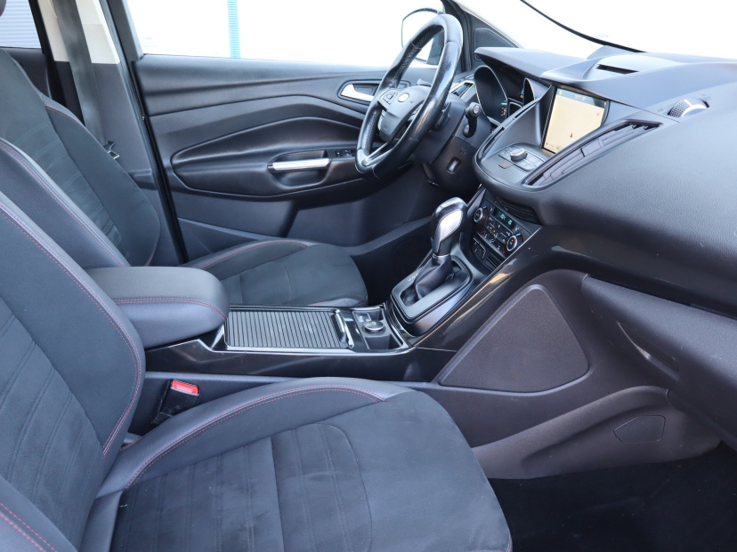 Ford Kuga, 2017