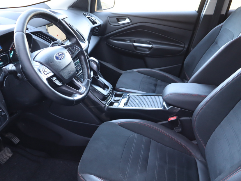 Ford Kuga, 2017