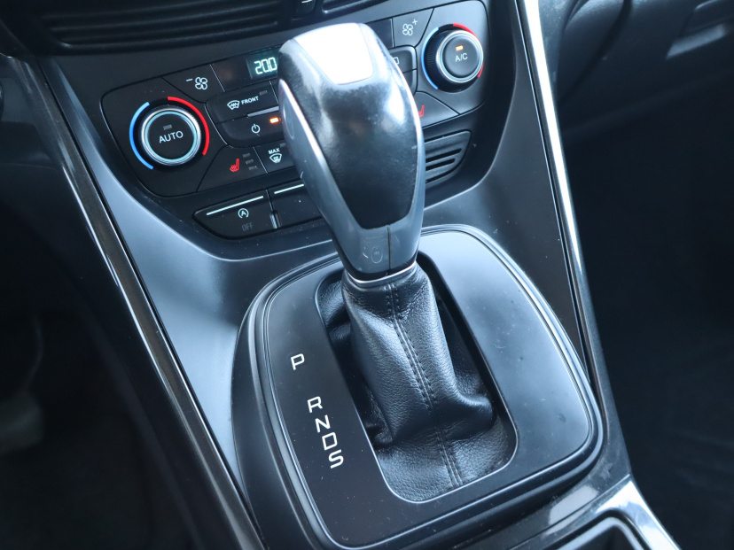 Ford Kuga, 2017