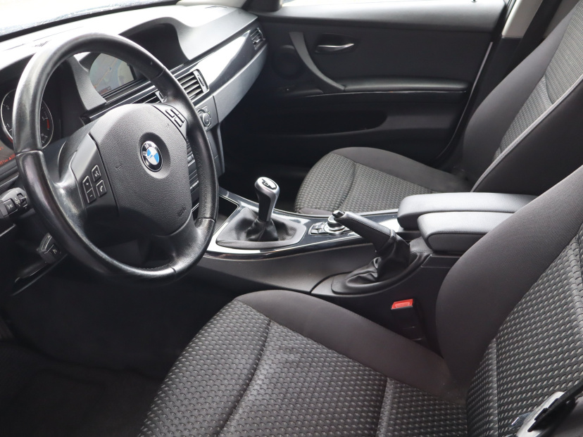 BMW 3, 2011