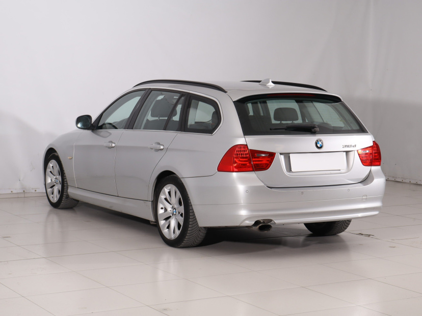 BMW 3, 2011