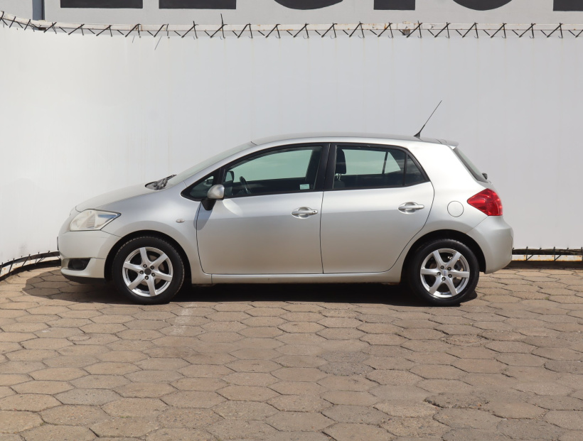 Toyota Auris, 2007
