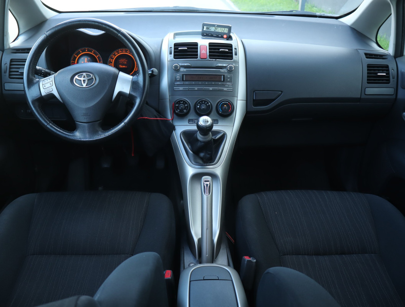 Toyota Auris, 2007