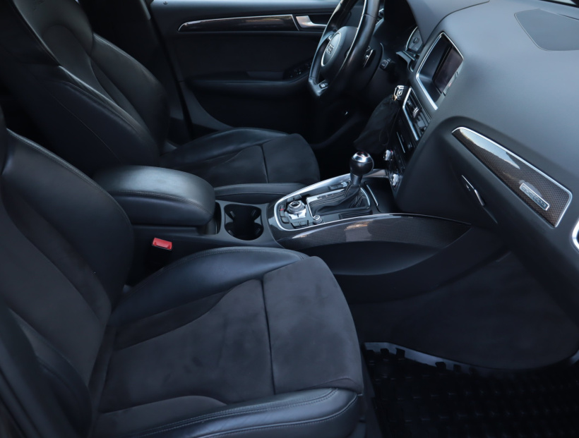Audi SQ5, 2015
