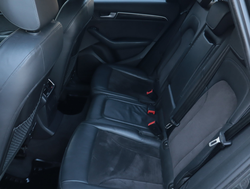 Audi SQ5, 2015