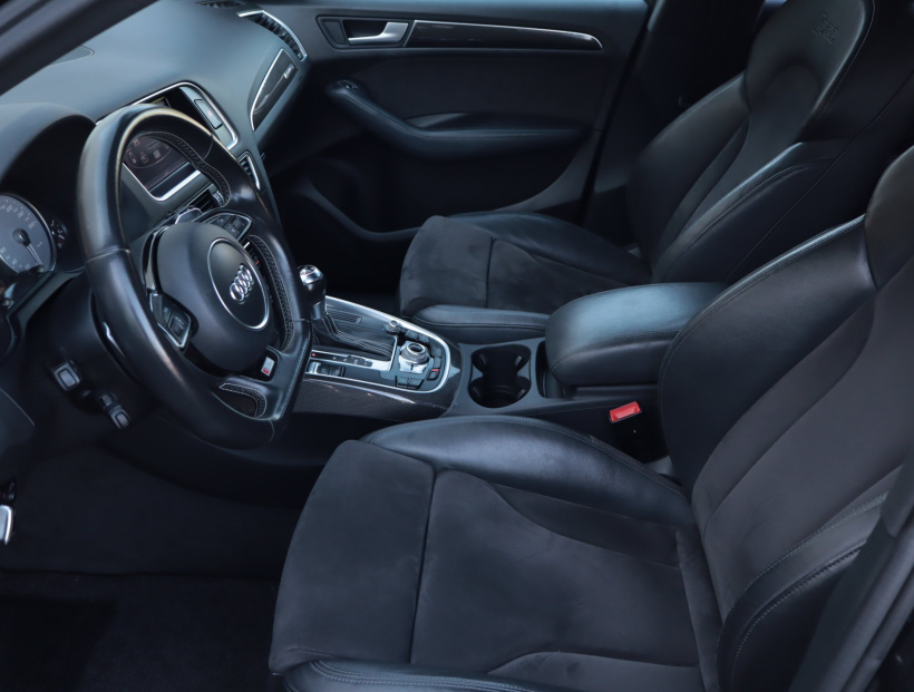 Audi SQ5, 2015
