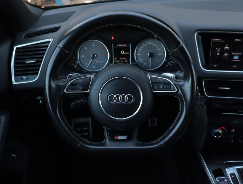 Audi SQ5, 2015