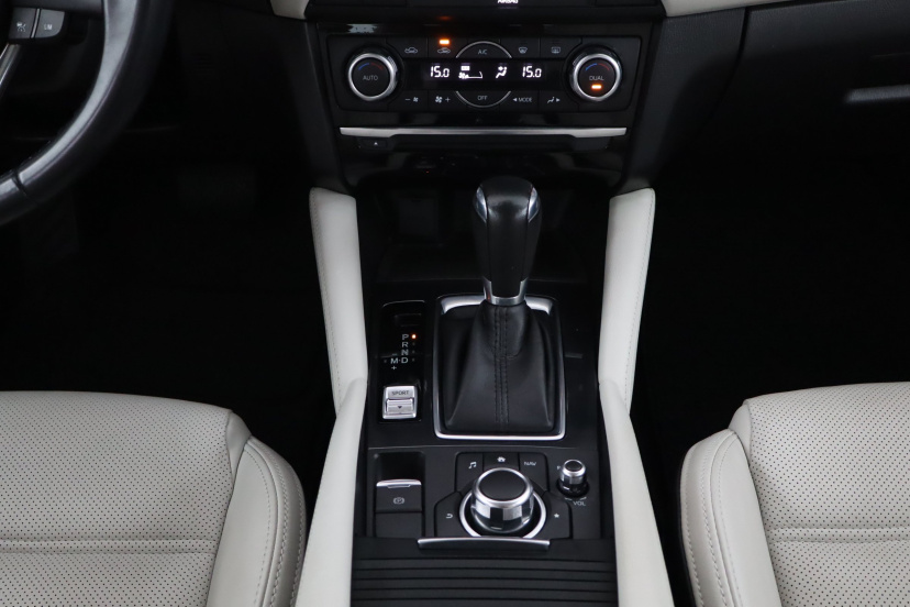 Mazda 6, 2016