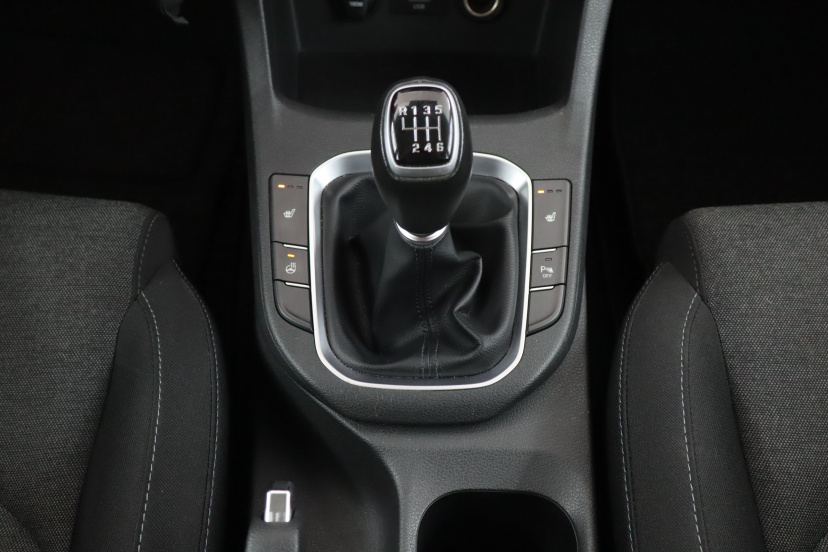 Hyundai i30, 2022