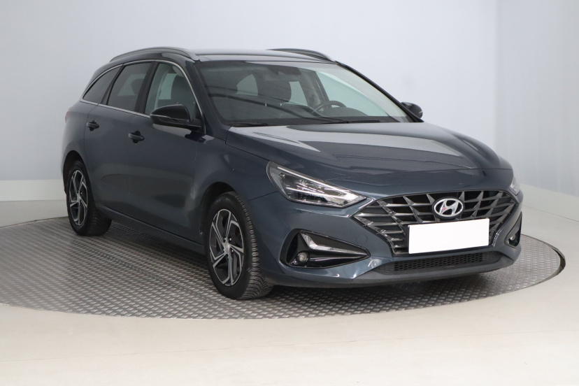 Hyundai i30, 2022