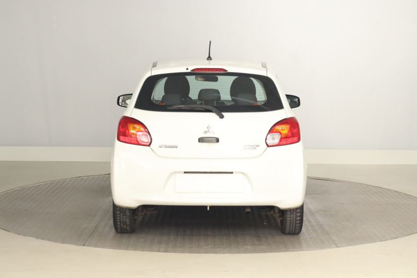 Mitsubishi Space Star, 2015