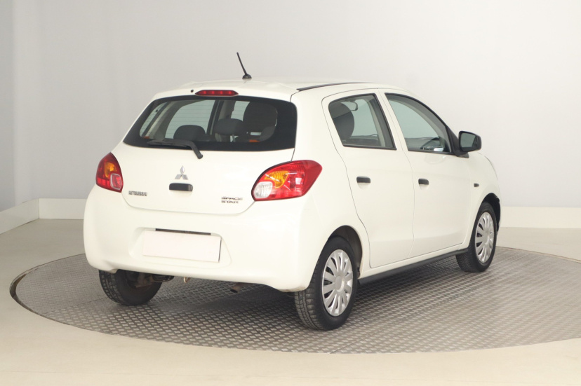 Mitsubishi Space Star, 2015