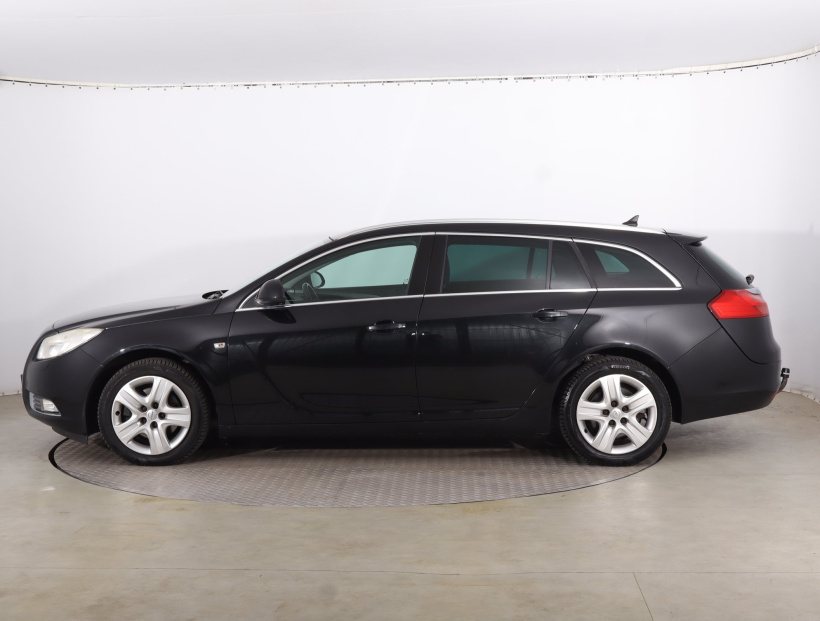 Opel Insignia, 2011