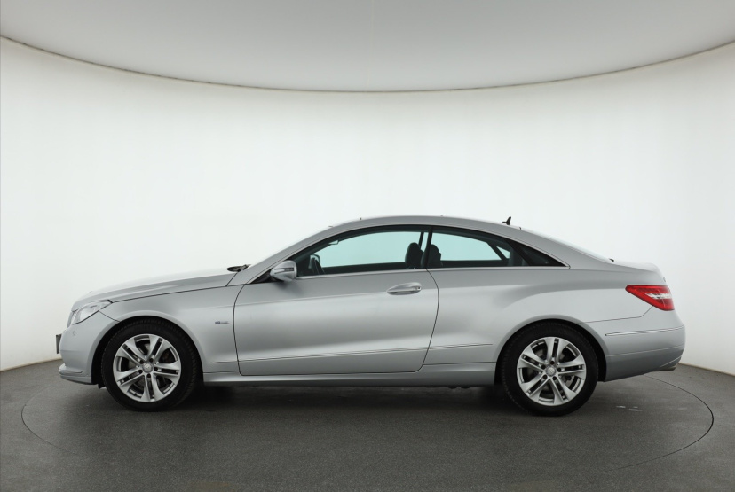 Mercedes-Benz E, 2009