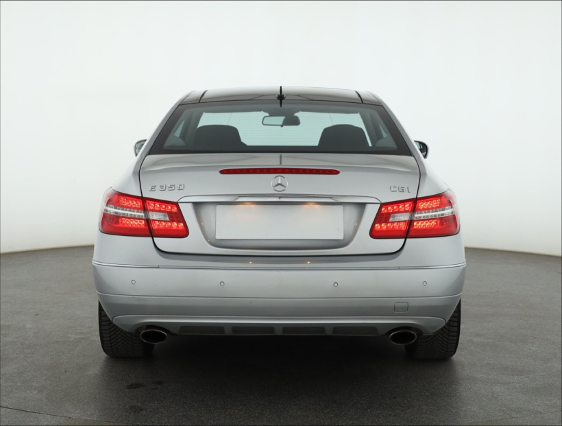 Mercedes-Benz E, 2009