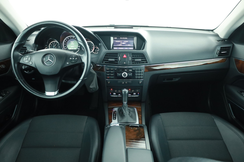 Mercedes-Benz E, 2009