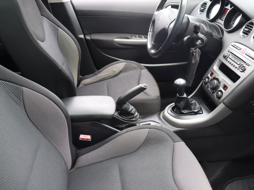 Peugeot 308, 2011