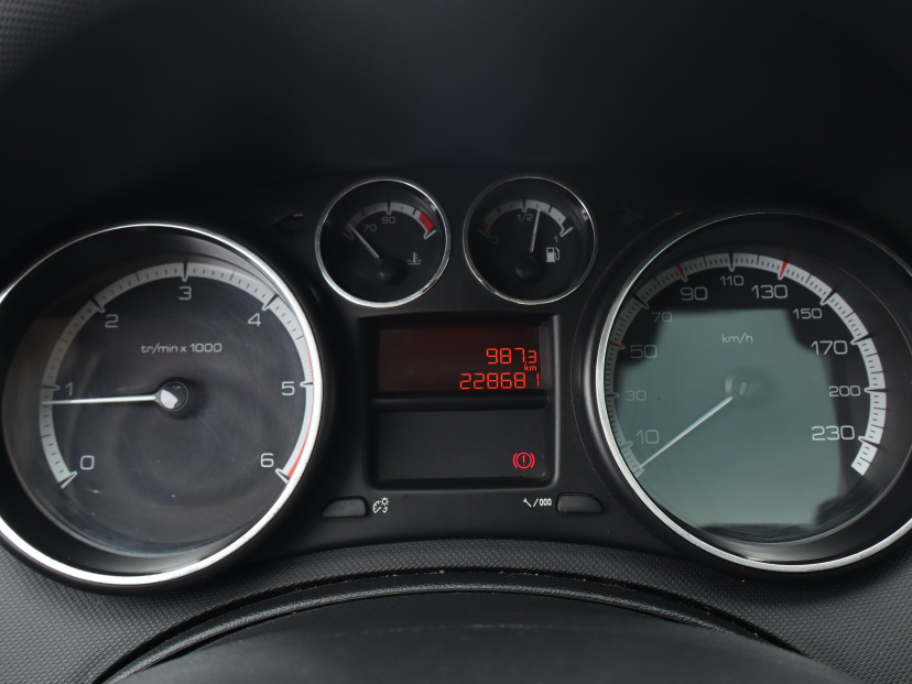 Peugeot 308, 2011